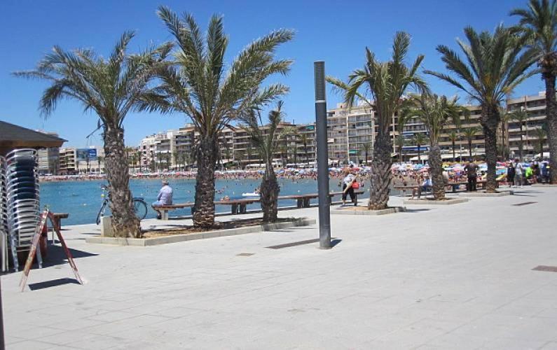 Modern 2 Bedroom Apartment In The Center Of Torrevieja Eksteriør bilde